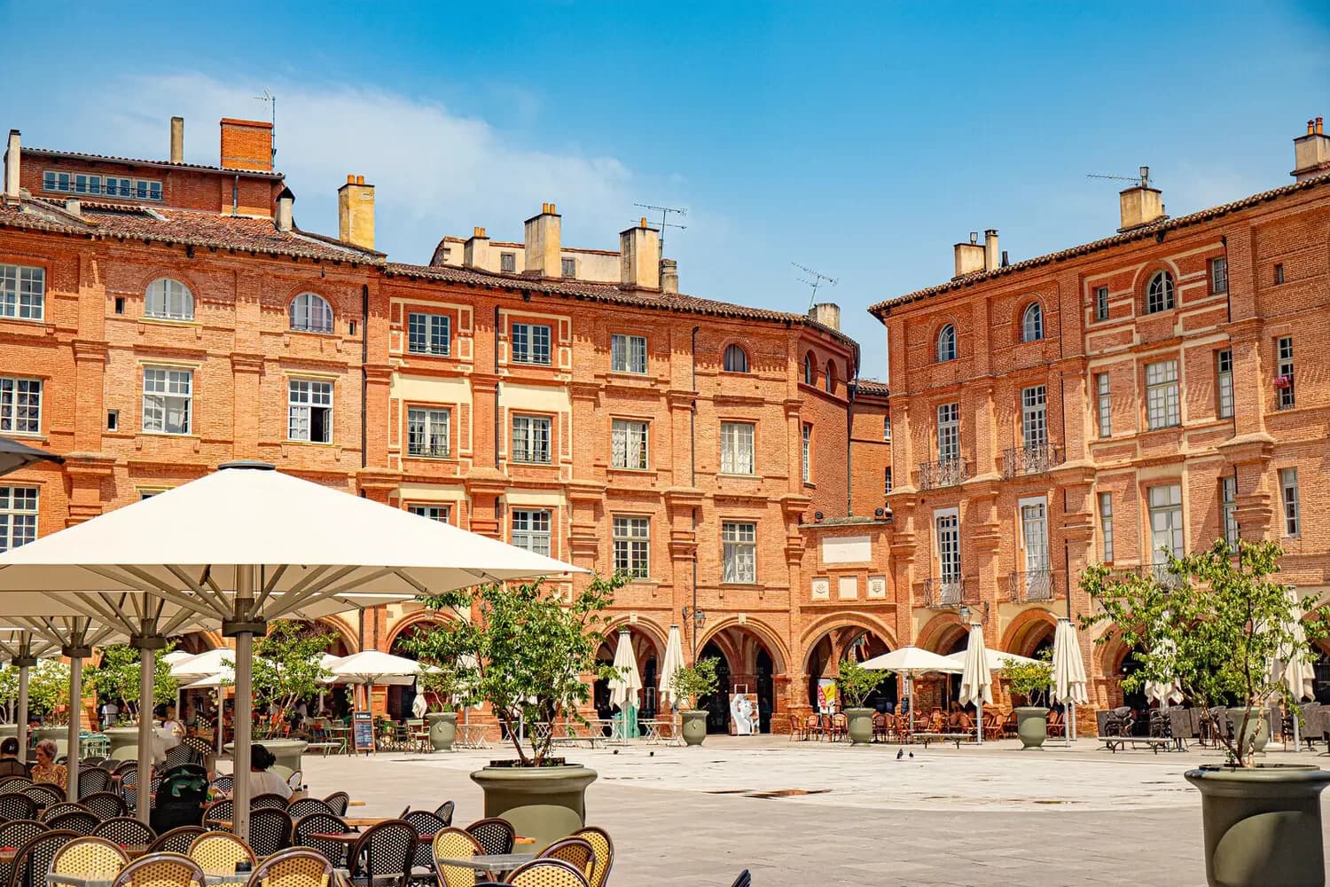 Vue sur le Pont Vieux et le musée Ingres Bourdelle de Montauban